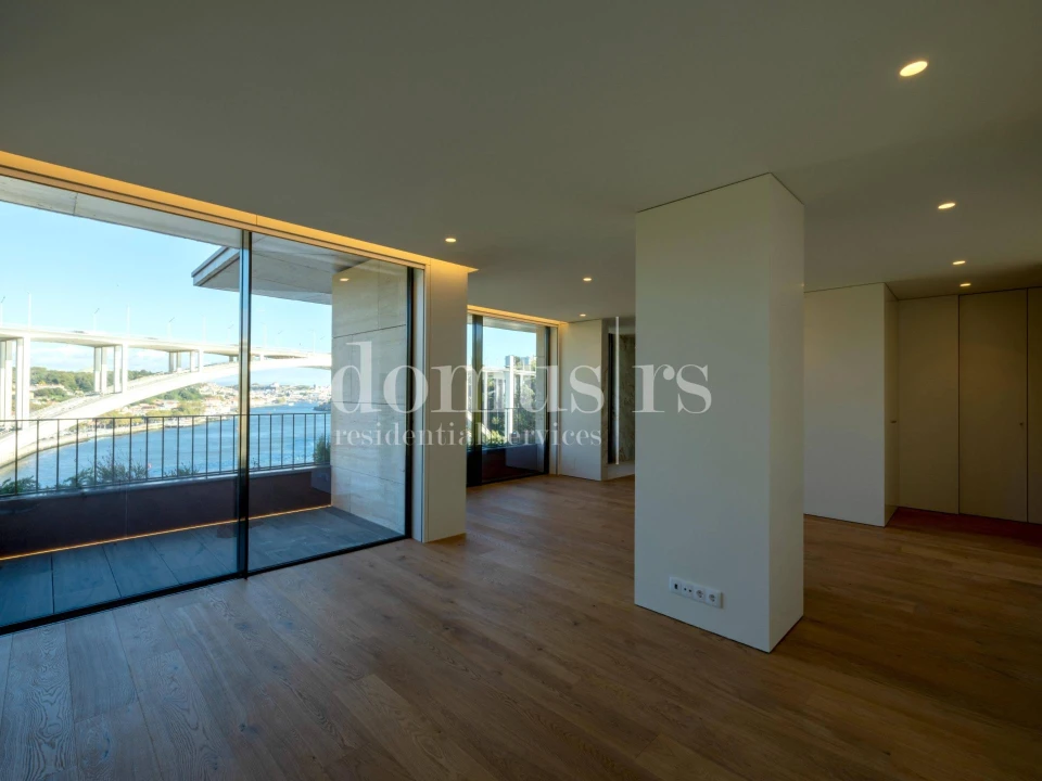 Apartamento T3 para Venda em Lordelo do Ouro e Massarelos Foto 24
