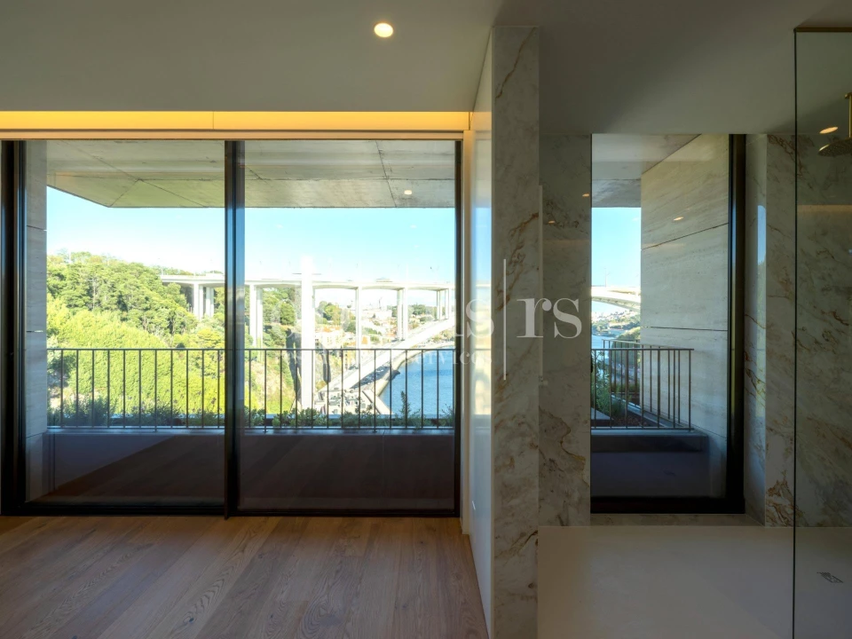 Apartamento T3 para Venda em Lordelo do Ouro e Massarelos Foto 43