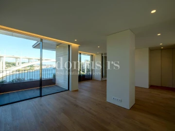 Apartamento T3 para Venda em Lordelo do Ouro e Massarelos