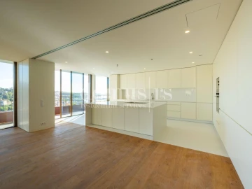 Apartamento T3 para Venda em Lordelo do Ouro e Massarelos
