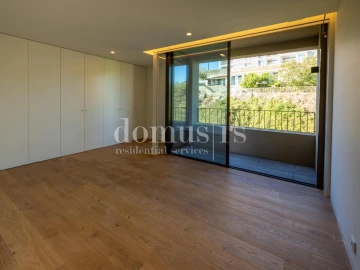 Apartamento T3 para Venda em Lordelo do Ouro e Massarelos