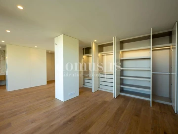 Apartamento T3 para Venda em Lordelo do Ouro e Massarelos