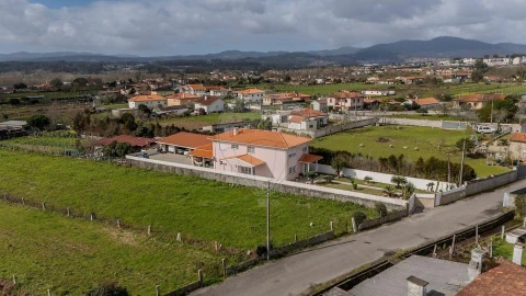 Moradia T3 para Venda em Valença, Cristelo Covo e Arão