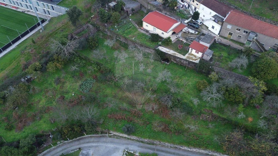 Terreno para Venda em Braga (Maximinos, Sé e Cividade) Foto 5