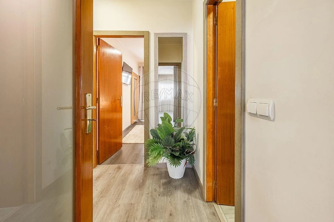 Apartamento T2 para Venda em Braga (Maximinos, Sé e Cividade) Foto 10