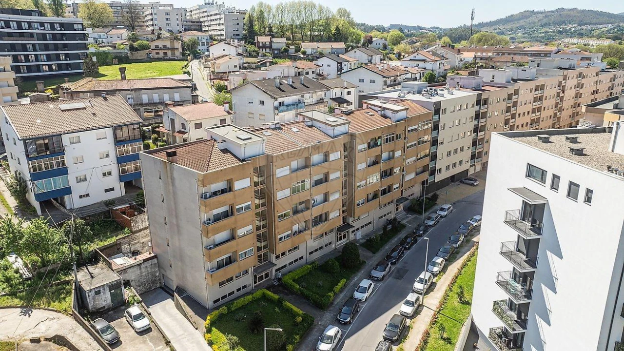 Apartamento T2 para Venda em Braga (Maximinos, Sé e Cividade) Foto 4