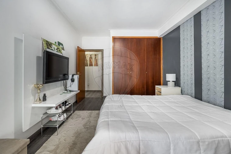 Apartamento T2 para Venda em Braga (Maximinos, Sé e Cividade) Foto 14