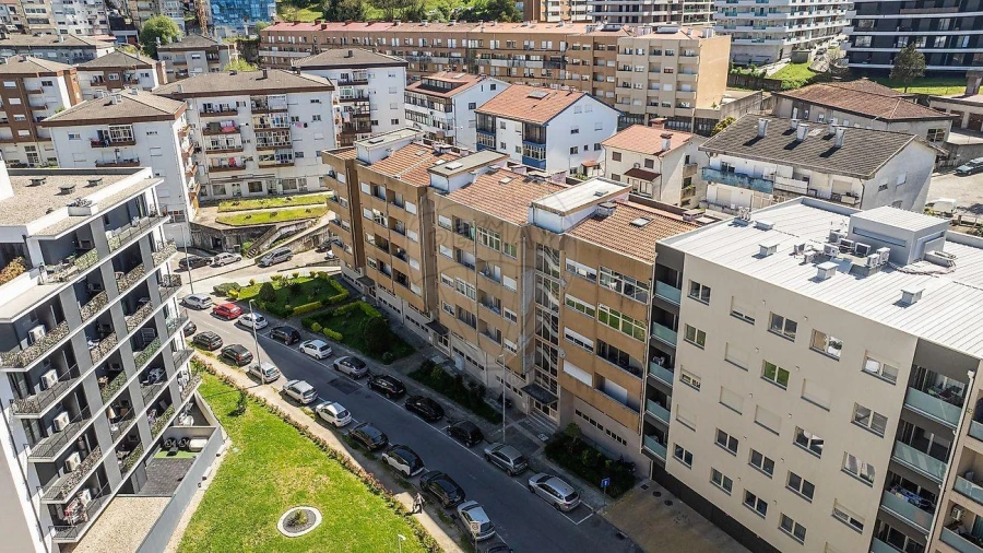 Apartamento T2 para Venda em Braga (Maximinos, Sé e Cividade) Foto 25