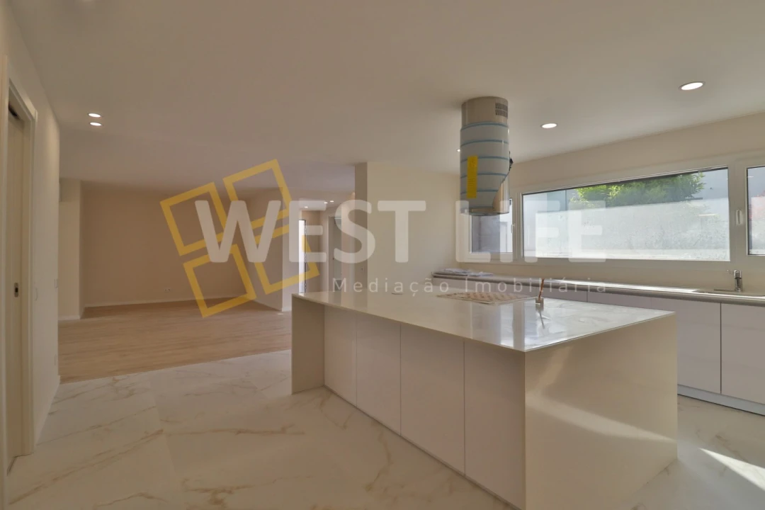 Moradia T5 para Venda em Ponte do Rol Foto 3