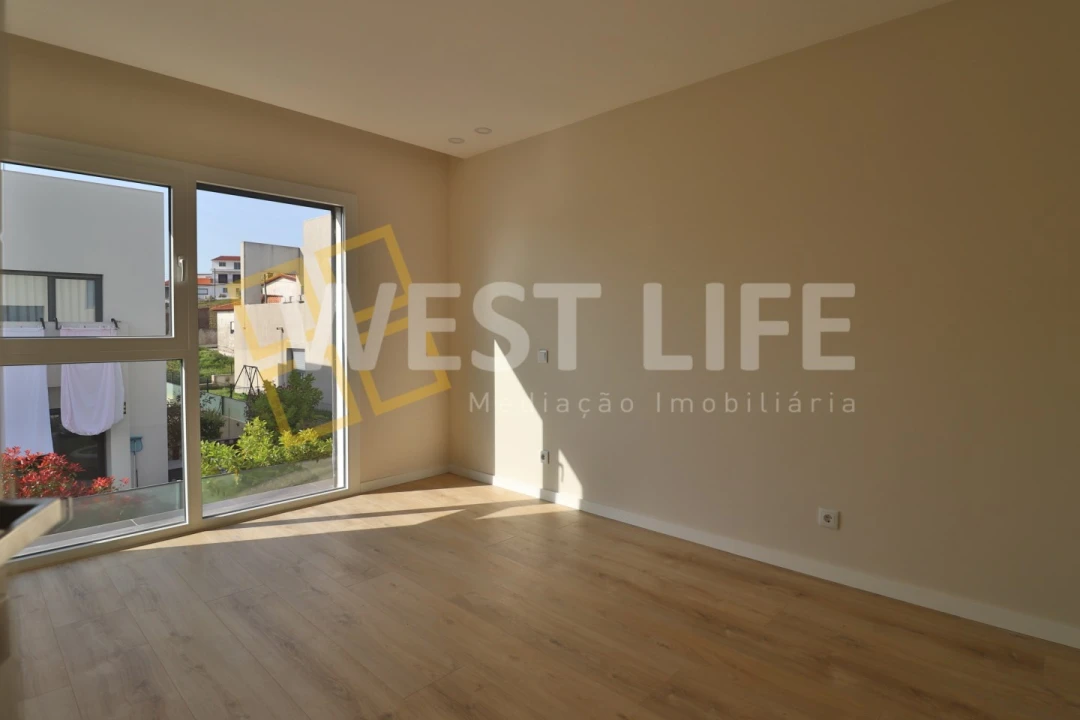 Moradia T5 para Venda em Ponte do Rol Foto 16