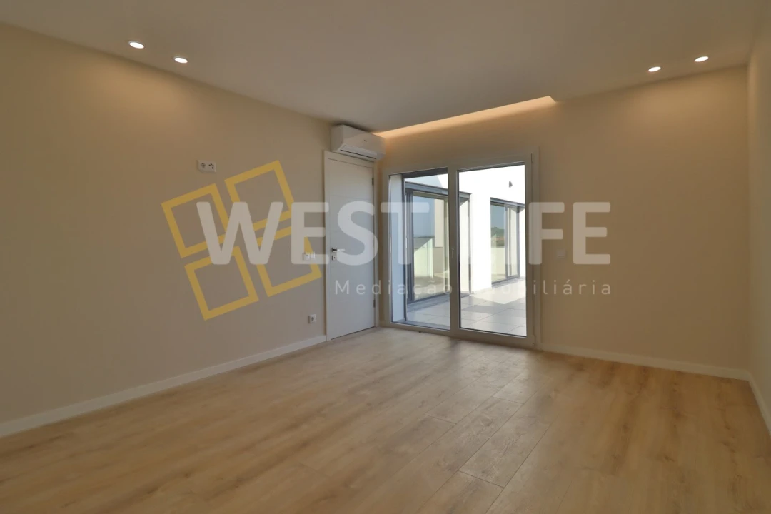 Moradia T5 para Venda em Ponte do Rol Foto 24