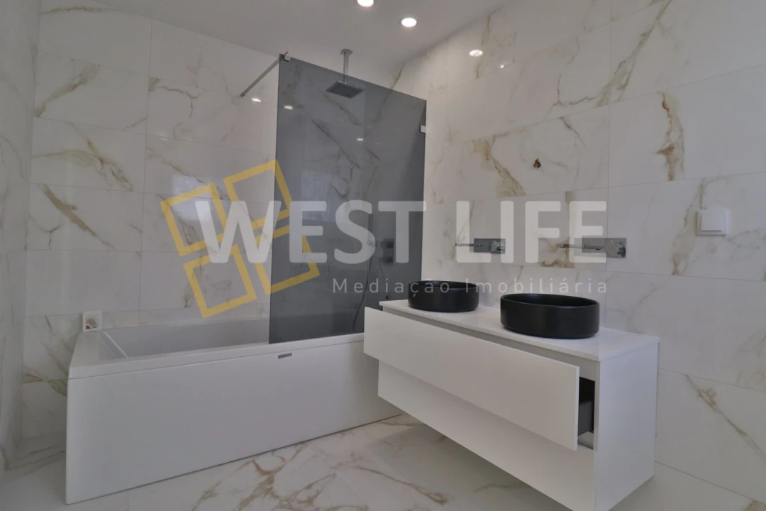 Moradia T5 para Venda em Ponte do Rol Foto 30