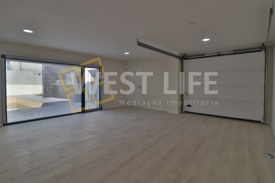 Moradia T5 para Venda em Ponte do Rol Foto 32