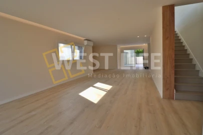 Moradia T5 para Venda em Ponte do Rol