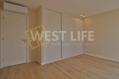 Moradia T5 para Venda em Ponte do Rol