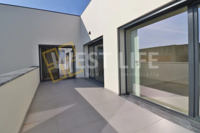 Moradia T5 para Venda em Ponte do Rol