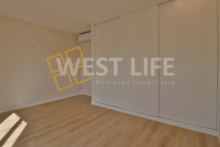 Moradia T5 para Venda em Ponte do Rol Foto 13