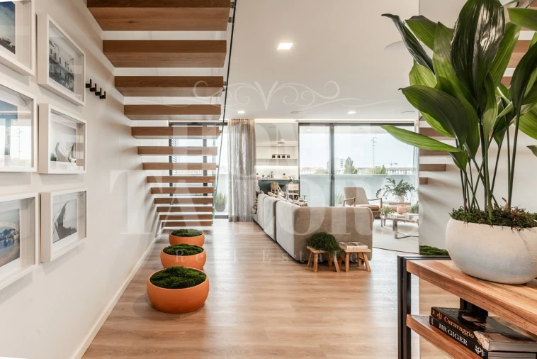 Apartamento T4 para Venda em Glória e Vera Cruz Foto 3