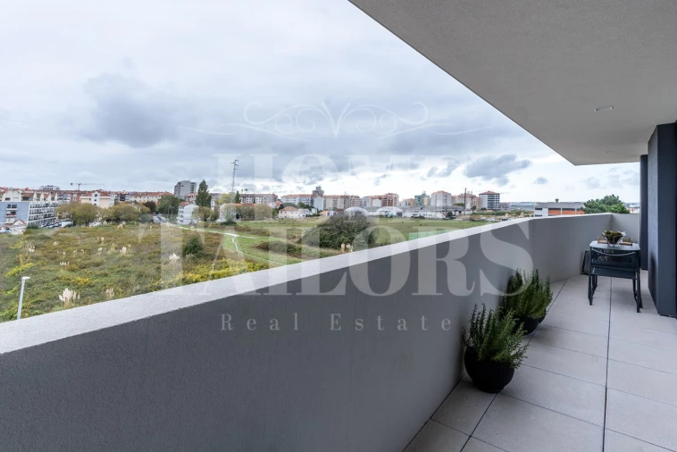 Apartamento T4 para Venda em Glória e Vera Cruz Foto 15