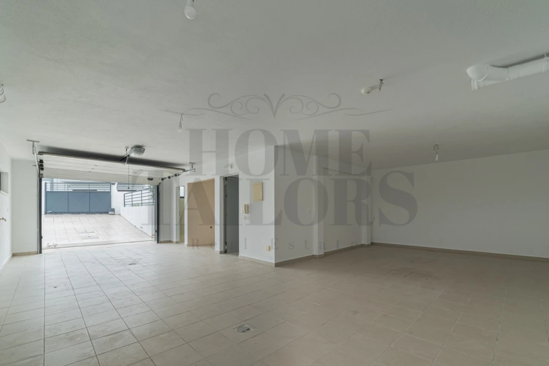 Moradia T5 para Venda em Laranjeiro e Feijó Foto 31