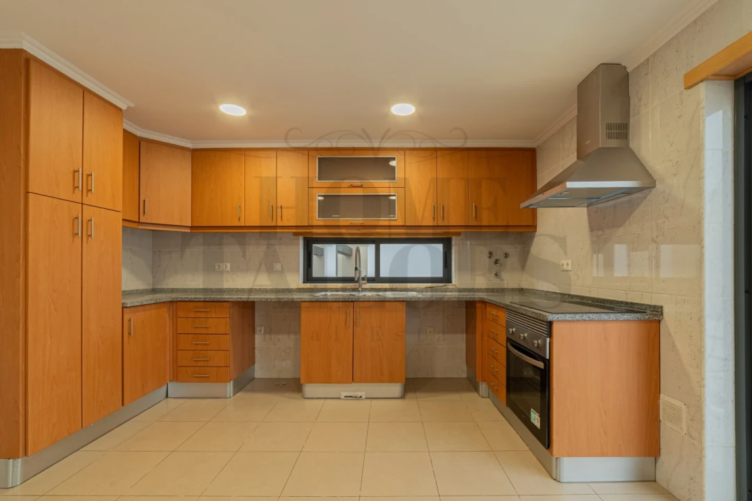 Moradia T5 para Venda em Laranjeiro e Feijó Foto 15