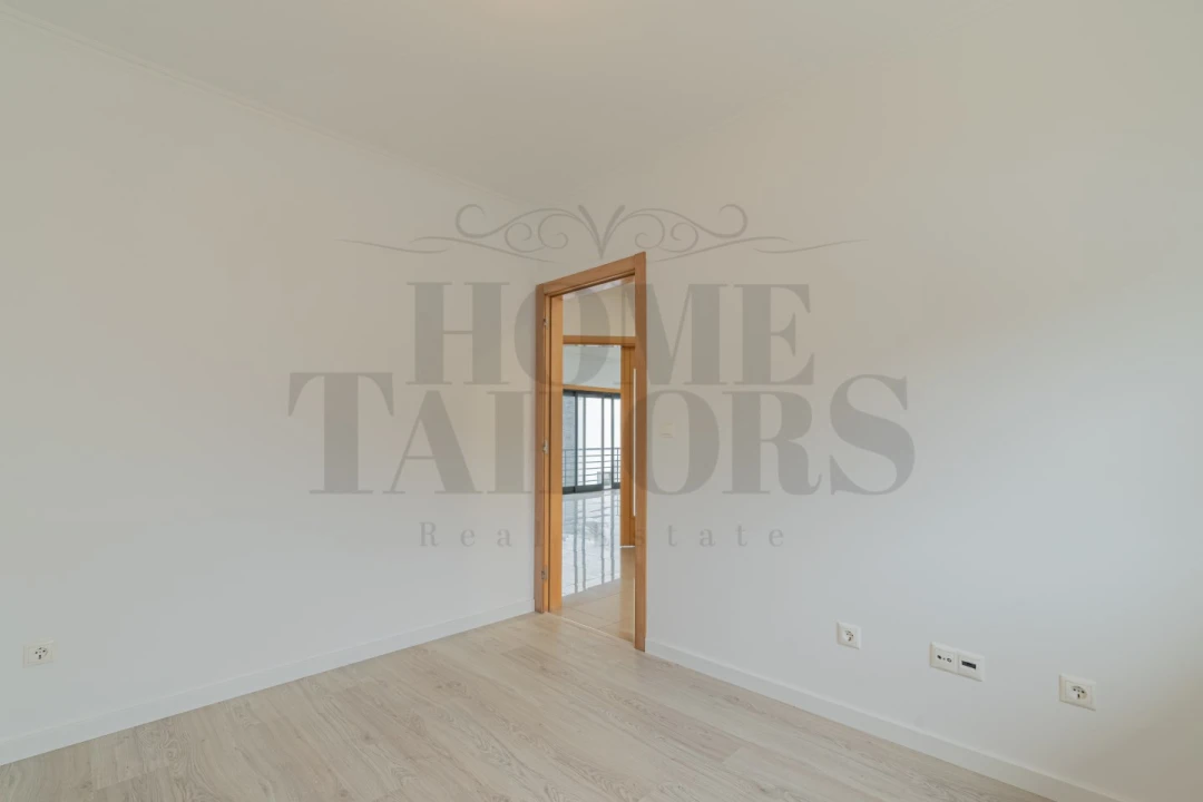 Moradia T5 para Venda em Laranjeiro e Feijó Foto 26