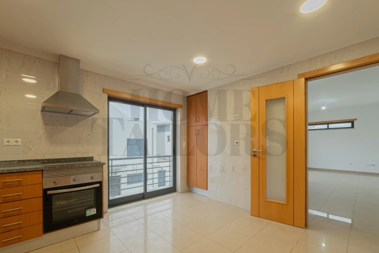 Moradia T5 para Venda em Laranjeiro e Feijó Foto 16