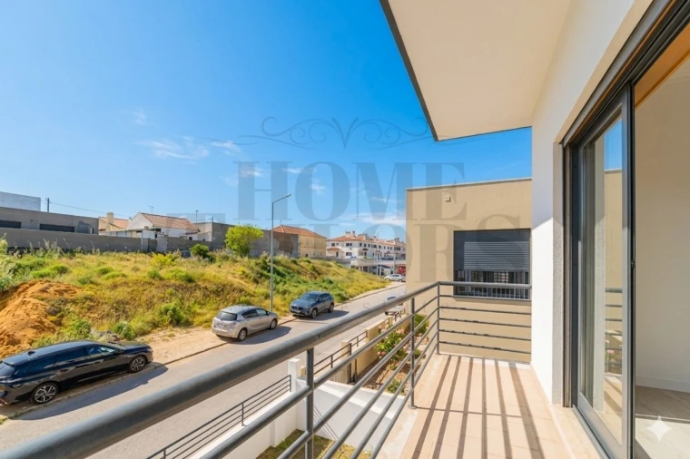 Moradia T5 para Venda em Laranjeiro e Feijó Foto 14