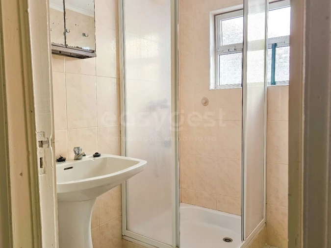 Moradia T2 para Venda em Ajuda da Bretanha Foto 14