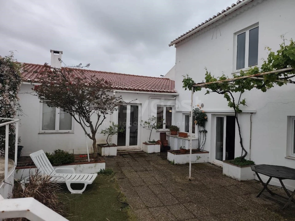 Moradia T8 para Venda em Aljustrel e Rio de Moinhos Foto 1