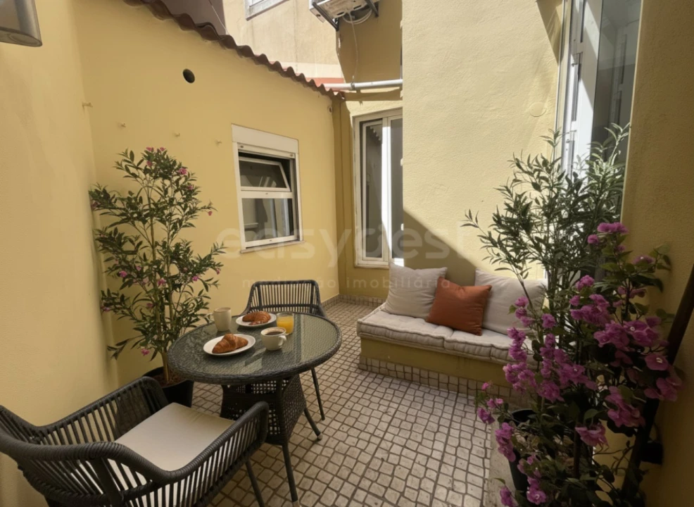 Apartamento T1 para Venda em Campo de Ourique Foto 3