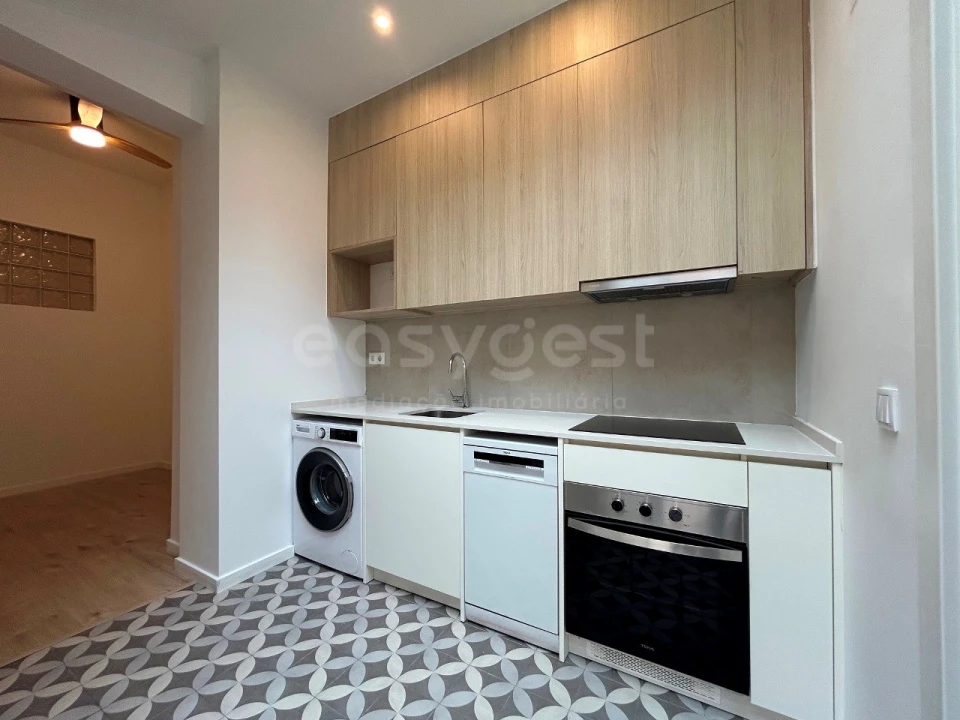 Apartamento T1 para Venda em Campo de Ourique Foto 6