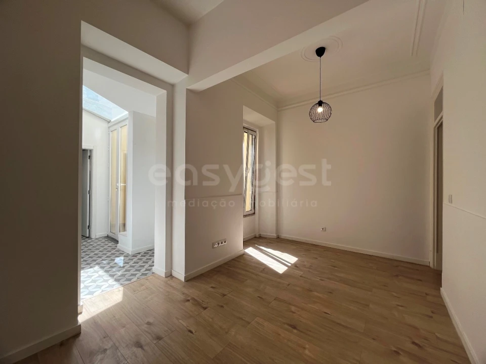 Apartamento T1 para Venda em Campo de Ourique Foto 10