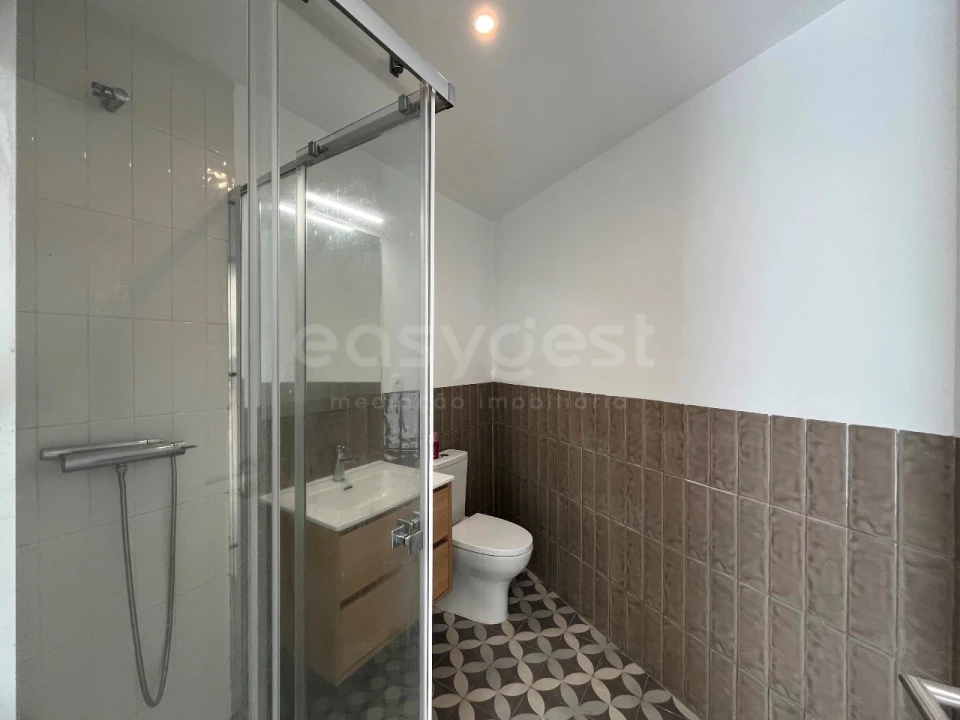 Apartamento T1 para Venda em Campo de Ourique Foto 12