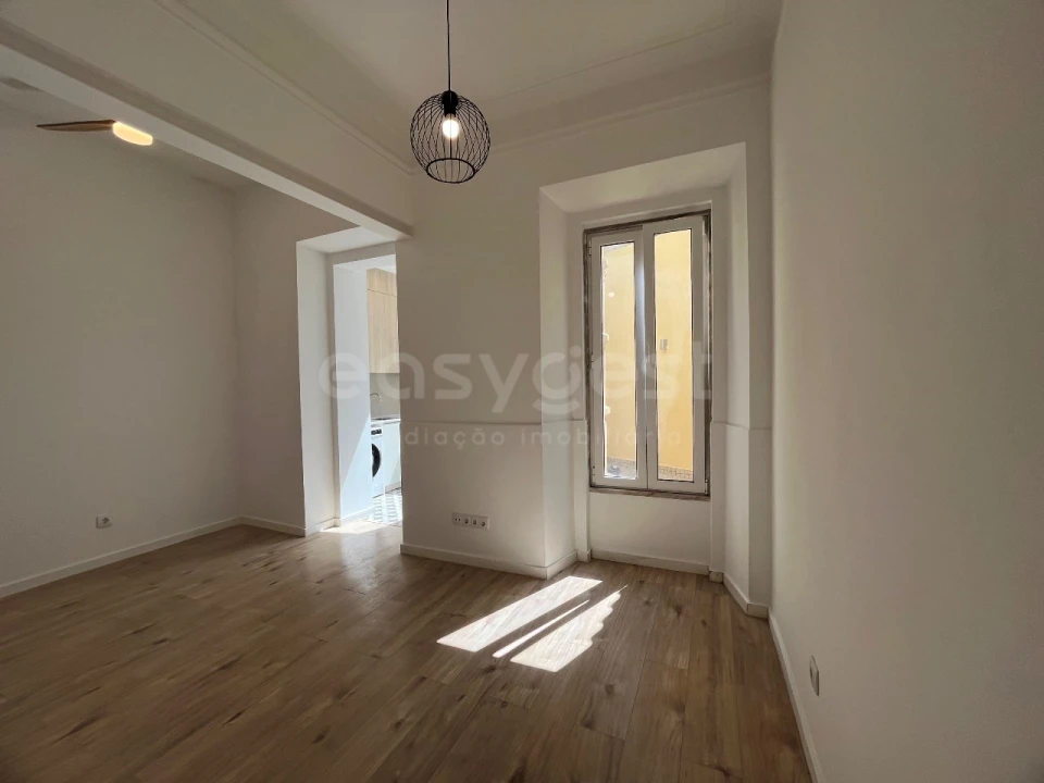 Apartamento T1 para Venda em Campo de Ourique Foto 18