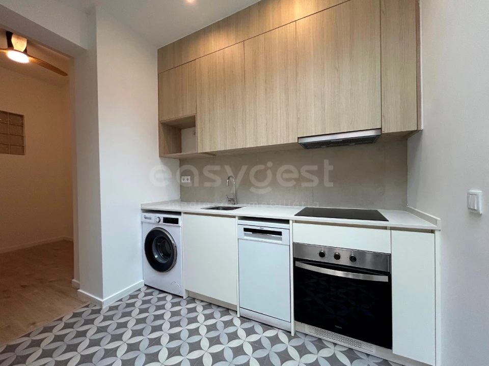 Apartamento T1 para Venda em Campo de Ourique Foto 7