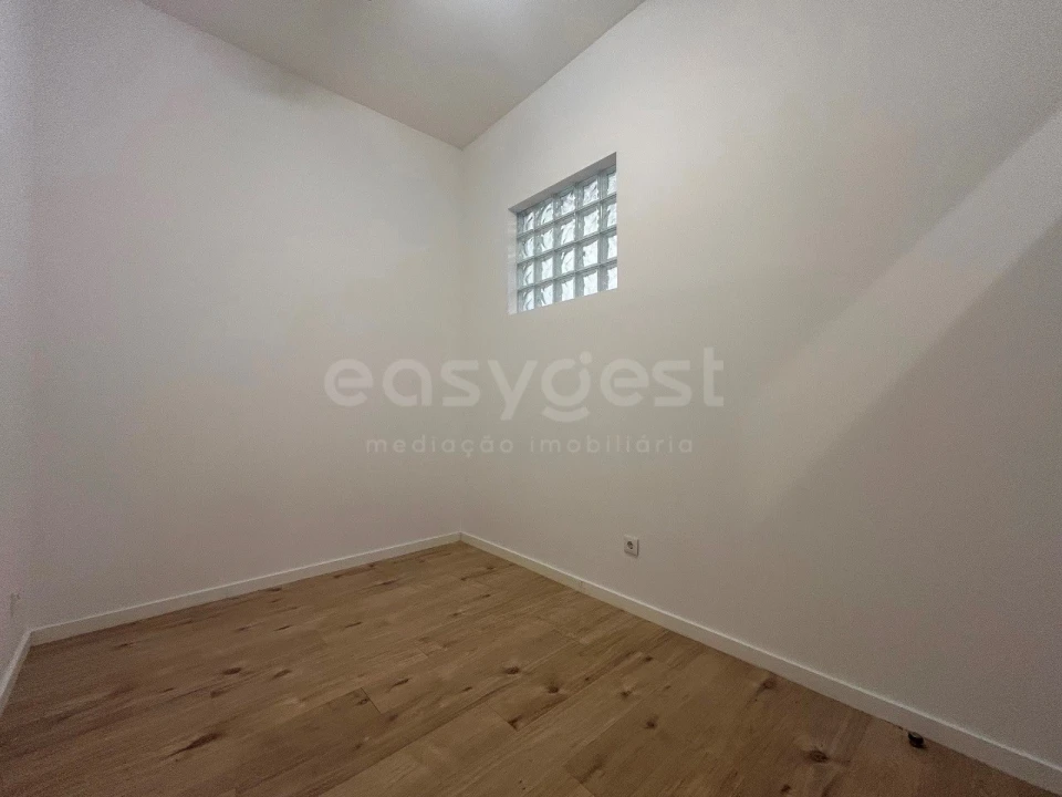 Apartamento T1 para Venda em Campo de Ourique Foto 15