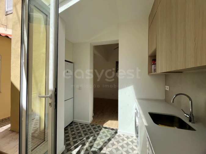 Apartamento T1 para Venda em Campo de Ourique Foto 7