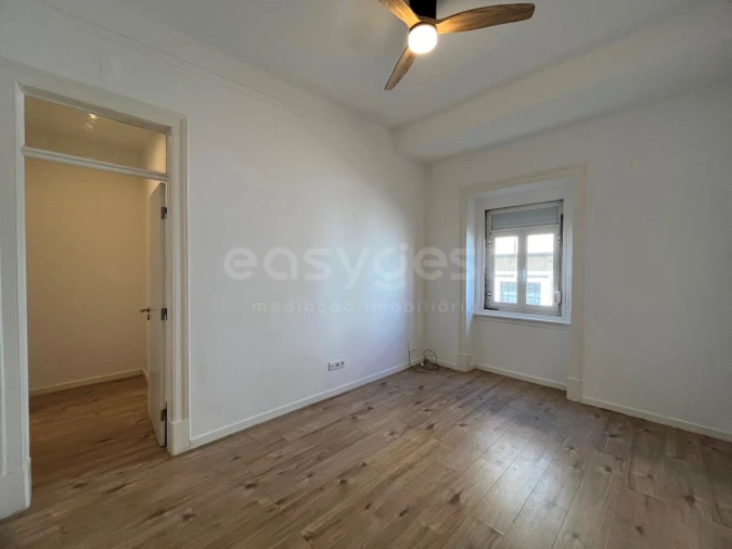 Apartamento T1 para Venda em Campo de Ourique Foto 14