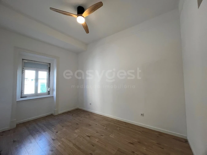 Apartamento T1 para Venda em Campo de Ourique Foto 15