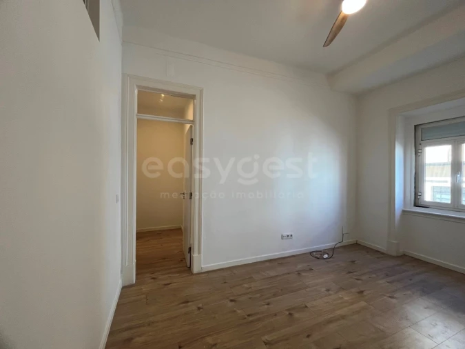 Apartamento T1 para Venda em Campo de Ourique Foto 16