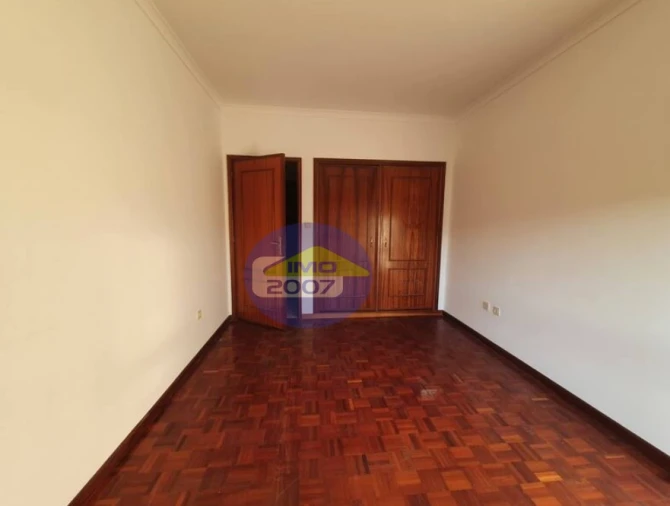Apartamento T2 para Venda em Vilar de Andorinho Foto 7