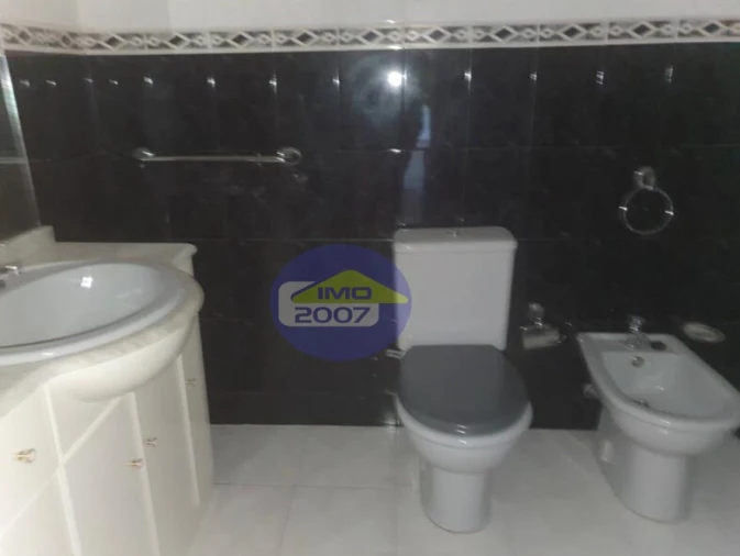 Apartamento T2 para Venda em Vilar de Andorinho Foto 9