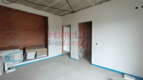 Moradia T3 para Venda em Couto de Esteves