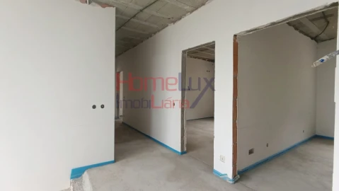 Moradia T3 para Venda em Couto de Esteves