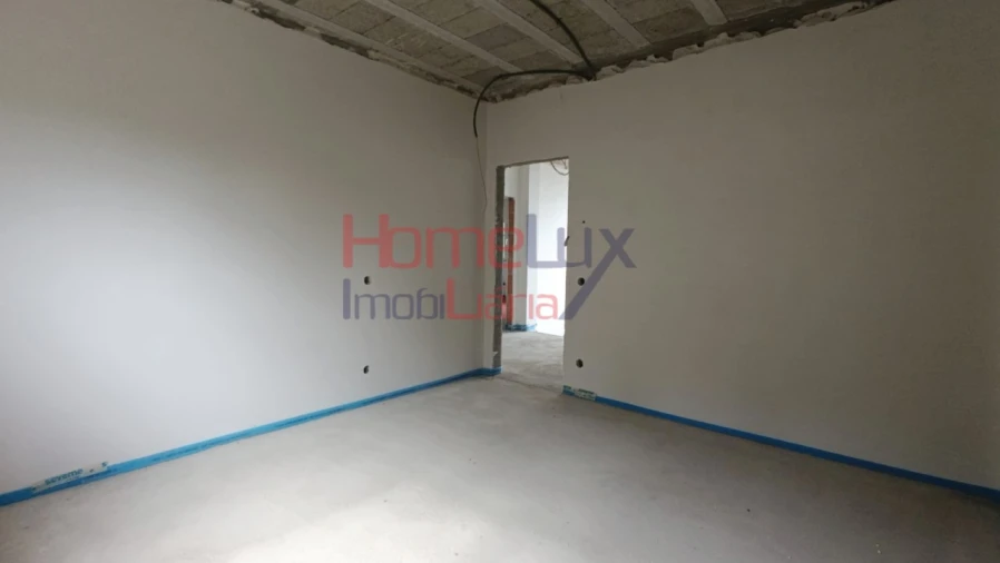 Moradia T3 para Venda em Couto de Esteves Foto 16