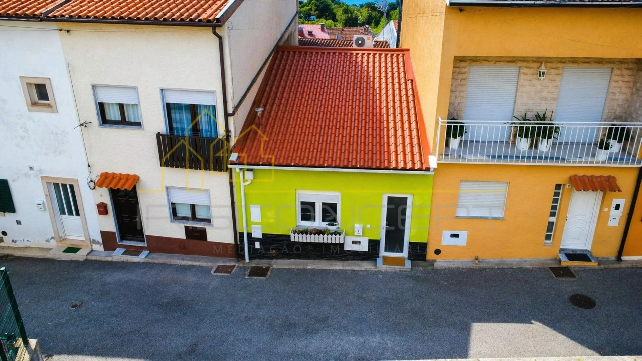 Moradia T1 para Venda em Antuzede e Vil de Matos Foto 4