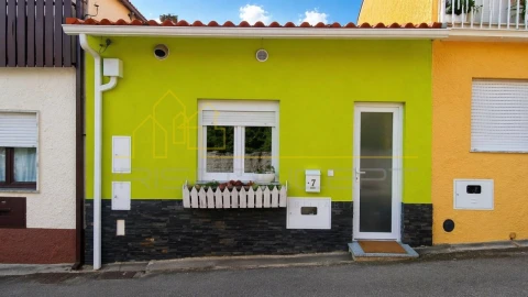 Moradia T1 para Venda em Antuzede e Vil de Matos