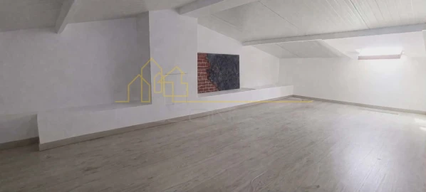 Moradia T1 para Venda em Antuzede e Vil de Matos