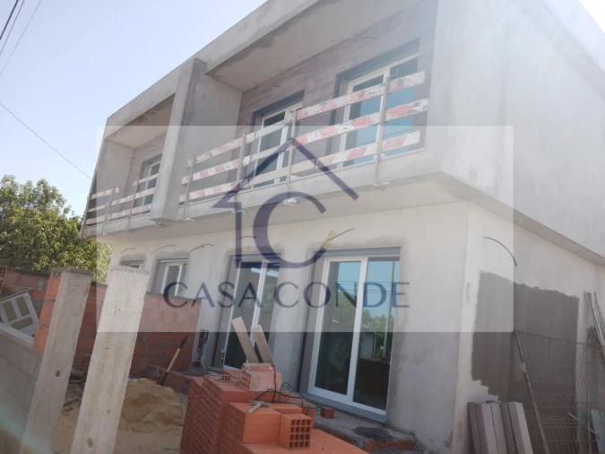 Moradia T4 para Venda em Fernao Ferro Foto 2